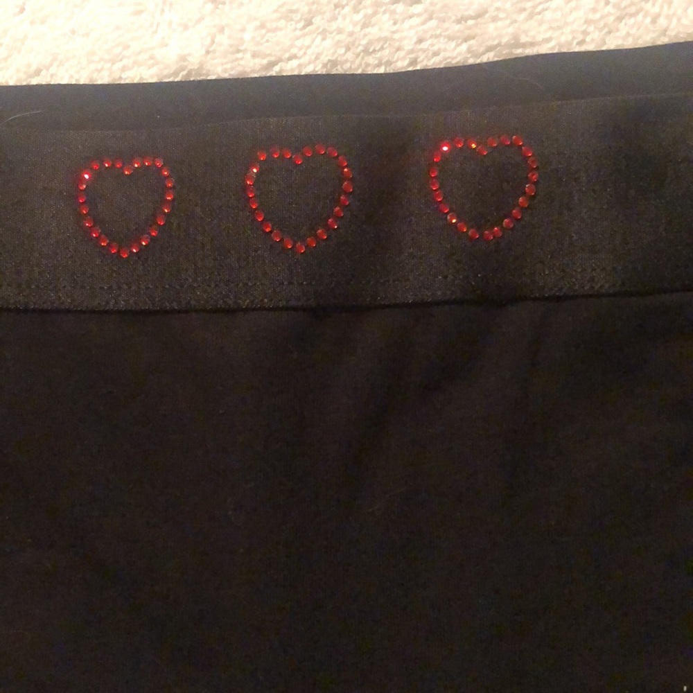 NWT PINK Victoria’s Secret Logo Boyshort Underwear. Pure black with red Hearts.
